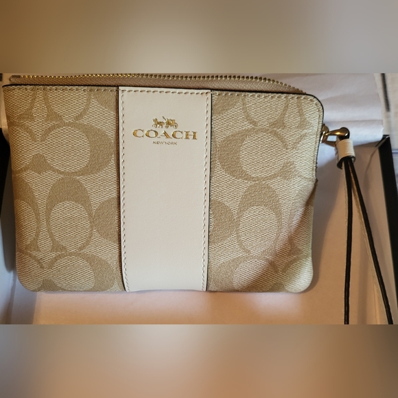 Coach Light Khaki Chalk 4x6 Women's Wristlet - Picture 6 of 12